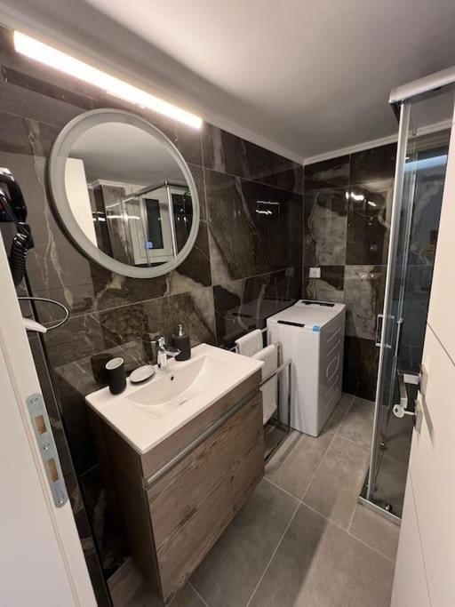 Luxury Apartment Near Acropolis 아테네 외부 사진