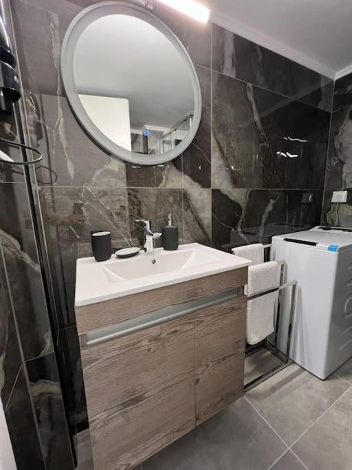 Luxury Apartment Near Acropolis 아테네 외부 사진